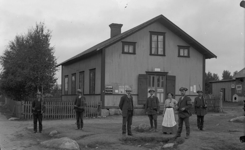 Handelsboden i Hagsta, Hamrångebygden, 1910-tal - foto DigitalMuseum